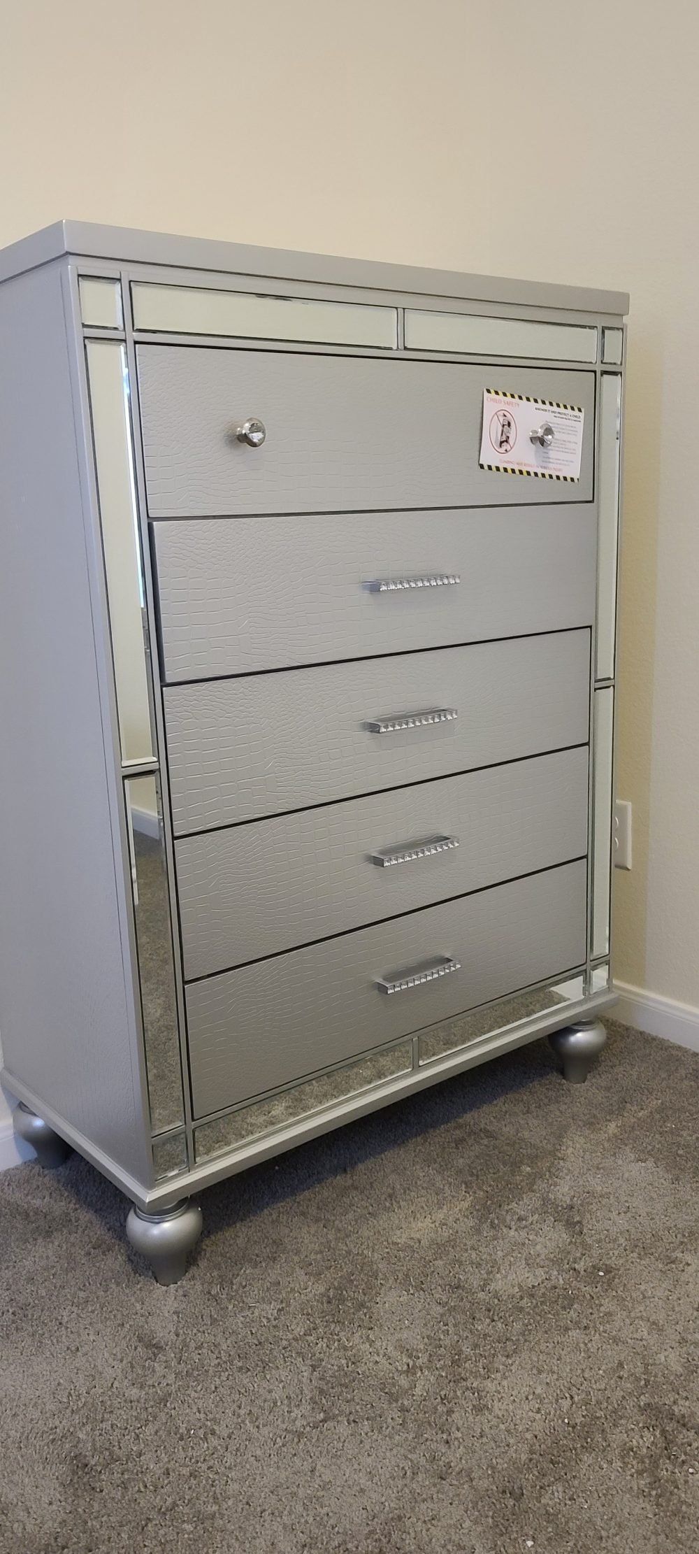 Item B2115 Silver Bedroom set 5 pc king
