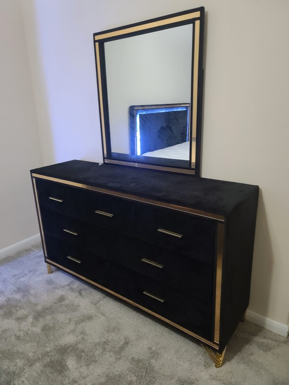 Item B Condesa Black Bed room set  king