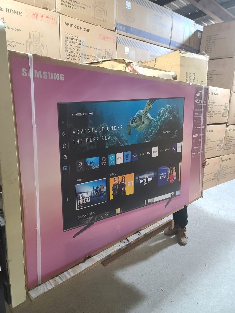 Samsung - 75" Class Q60C QLED 4K UHD Smart Tizen TV
