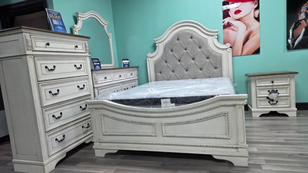 B743 bedroom set 5 pc Queen or king
