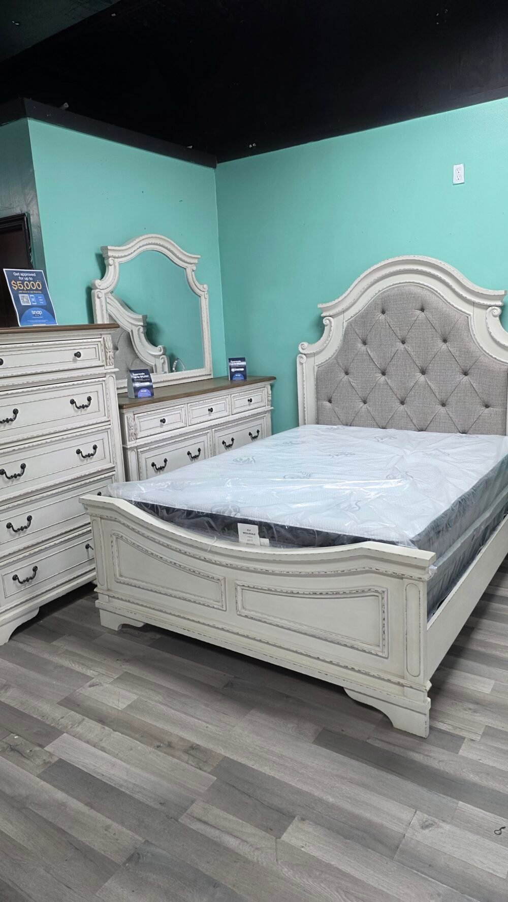 B743 bedroom set 5 pc Queen or king