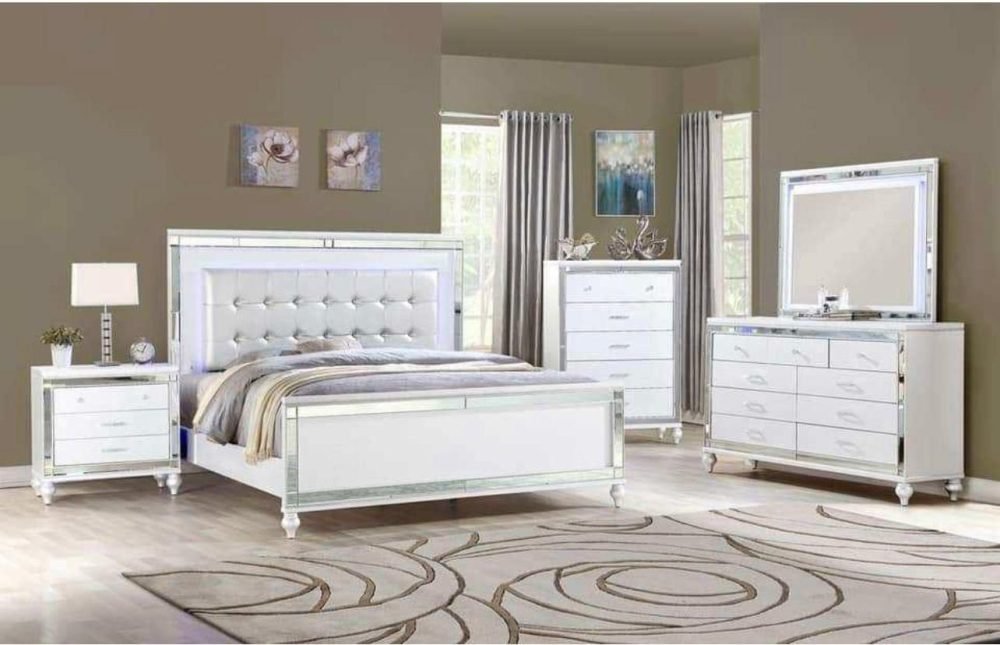 Item B2115 White bed broom set 5 pc king only Available