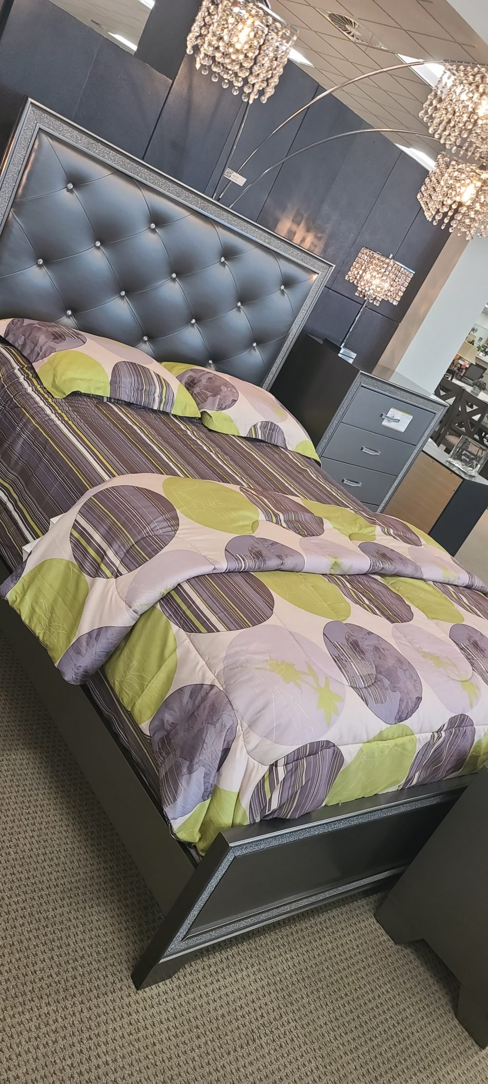 SETB4750 KAIA queen or king