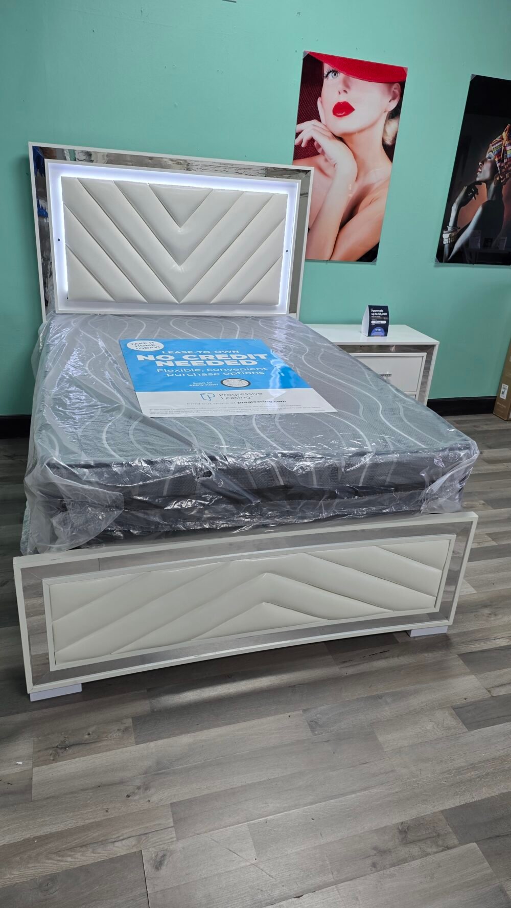 B1182 White Bedroom set 5 Pc King & Full